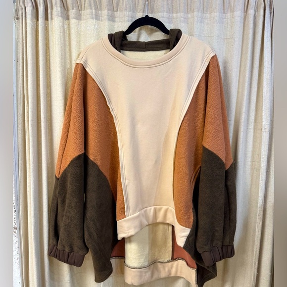 NWT, Oversized Hoodie, Dolman Sleeve, Color Block Sweatshirtrt - Picture 1 of 3